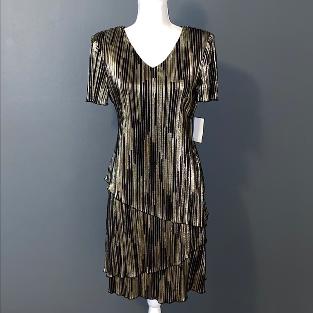 Dress - Picture 2 of 5